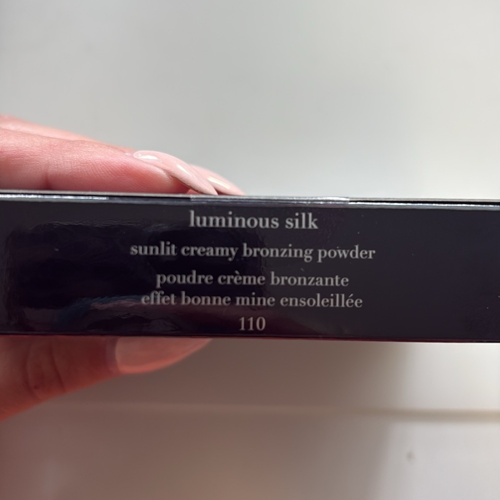 NIB 110 Giorgio Armani Luminous Silk Creamy Bronzing Powder - Picture 8 of 8